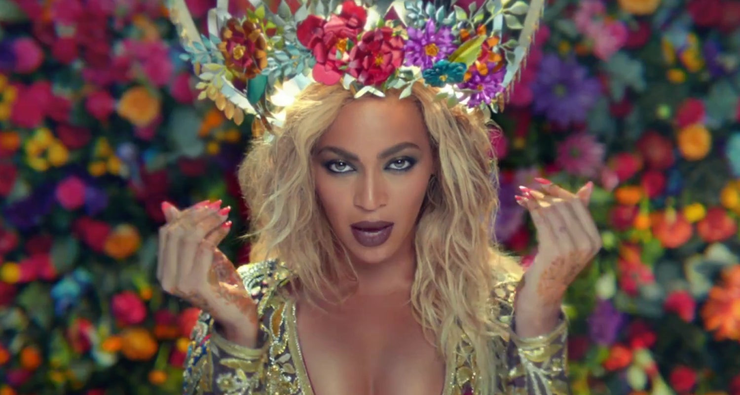 Η Beyonce προσεύχεται και… πνεύμα μπαίνει μέσα της. Βίντεο ομολογία: «Το αισθάνομαι να μπαίνει μέσα μου»